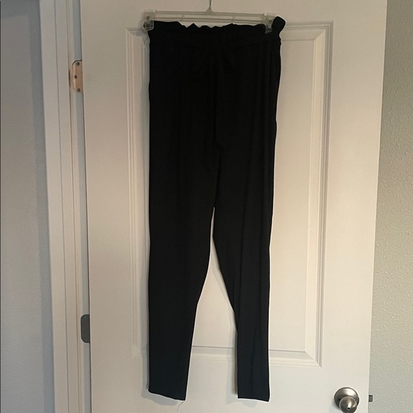 Chic Black Women's Joggers - Picture 1 of 4